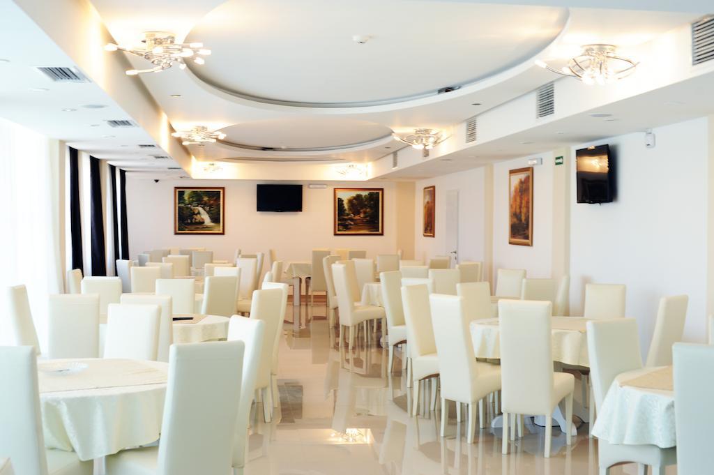 Garni Hotel Crystal Ice Nis Bagian luar foto