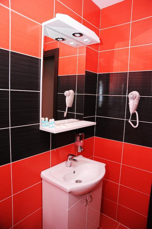 Garni Hotel Crystal Ice Nis Ruang foto