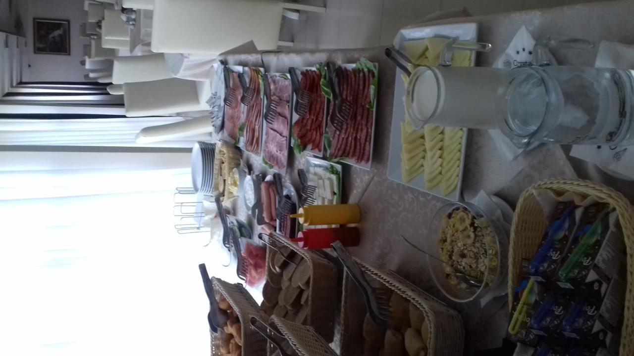 Garni Hotel Crystal Ice Nis Bagian luar foto
